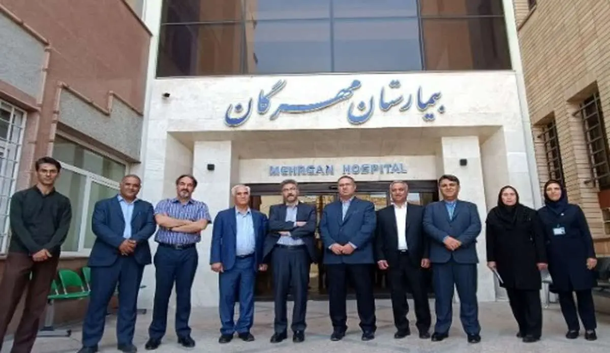 بازدید رئیس هیات مدیره بیمه دانا از بیمارستان مهرگان کرمان