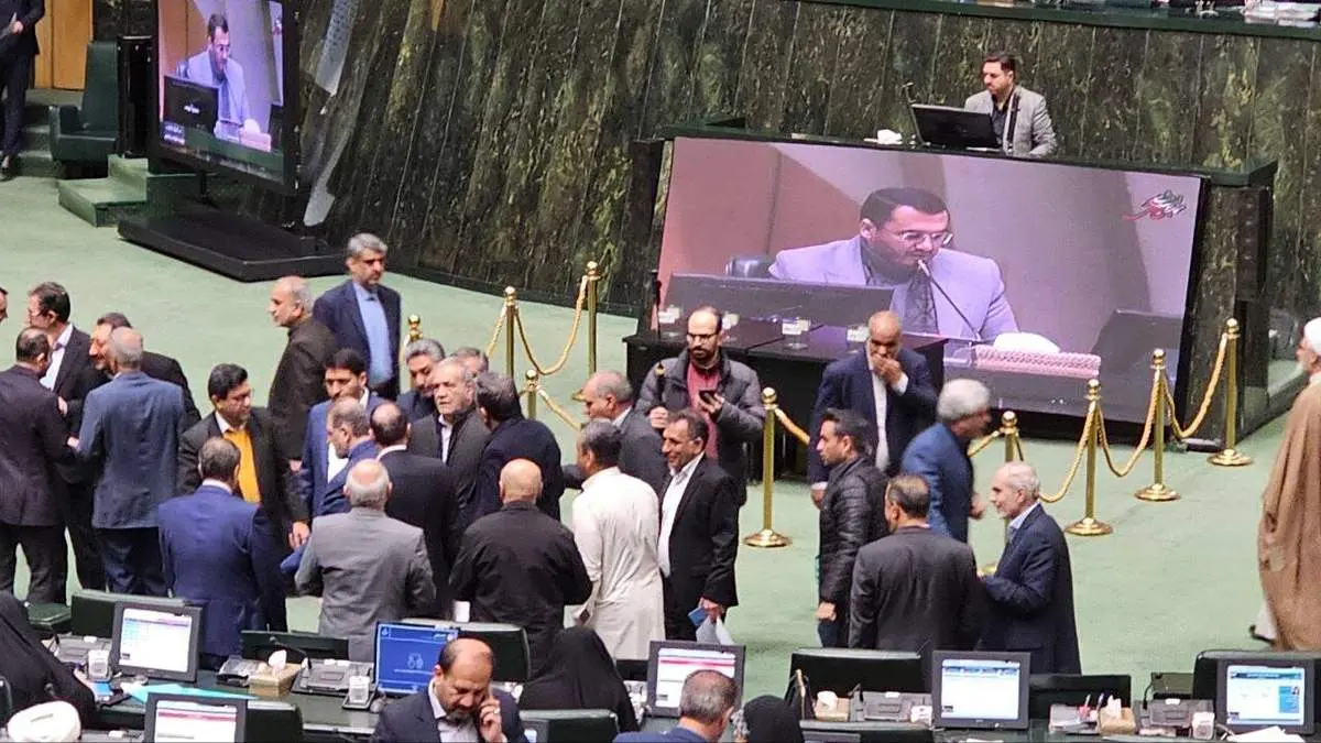 نمایندگان مجلس به استقبال پزشکیان رفتند/ عکس