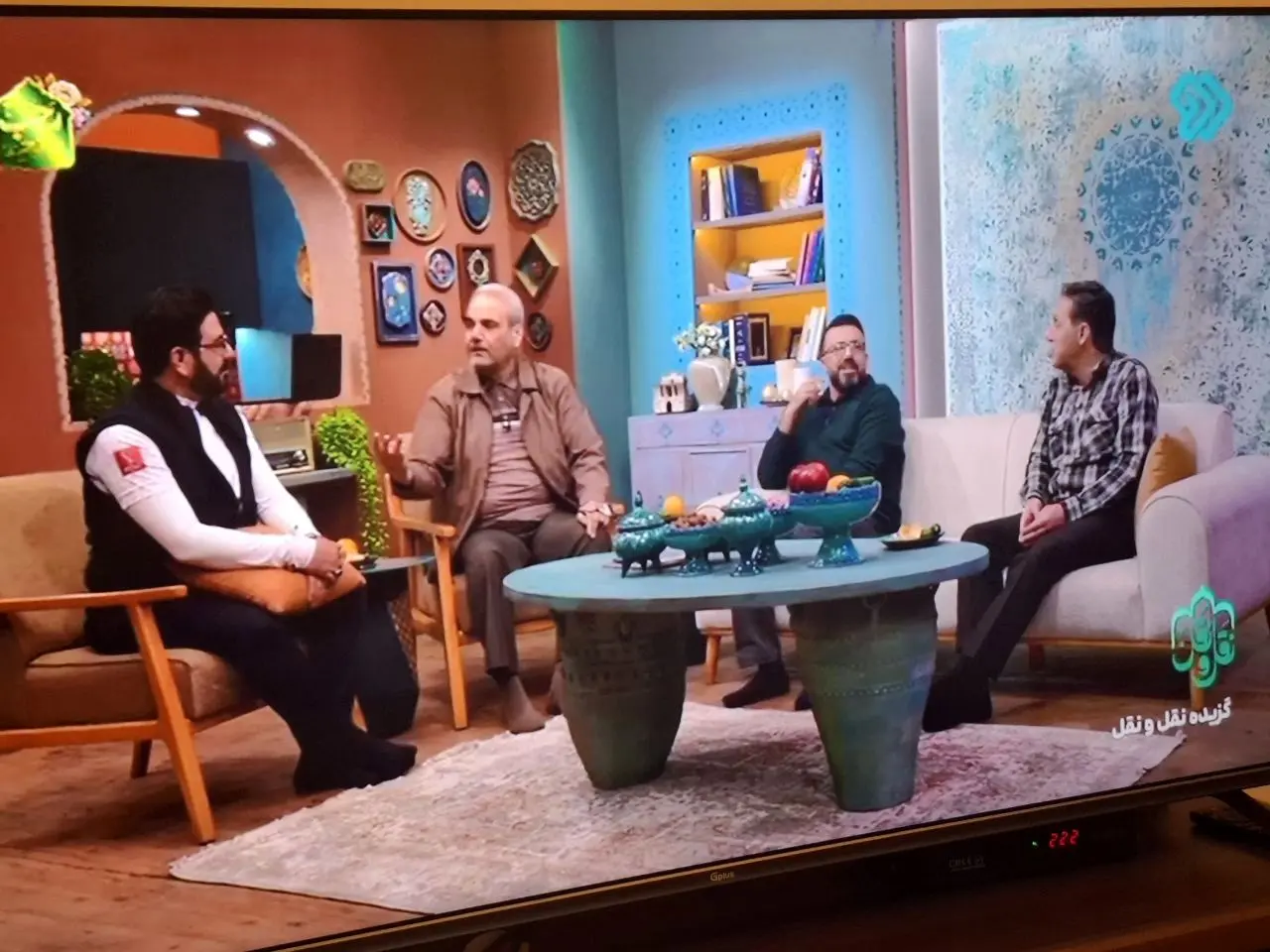 خیابانی امشب بدون کفش در تلویزیون ظاهر شد!