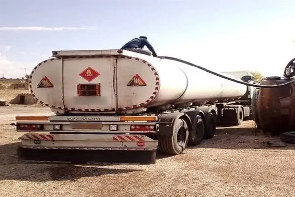 قاچاق ۳۰۰ میلیون لیتر سوخت با بارنامه های جعلی در سال‌های ۱۴۰۱ و ۱۴۰۲