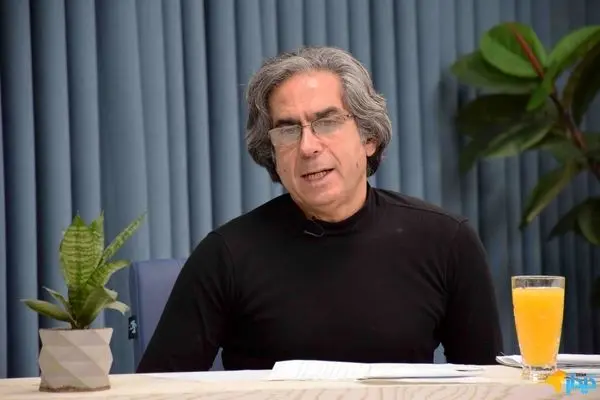 پل گفت‌وگویی بین نسل‌ها باید برقرار شود