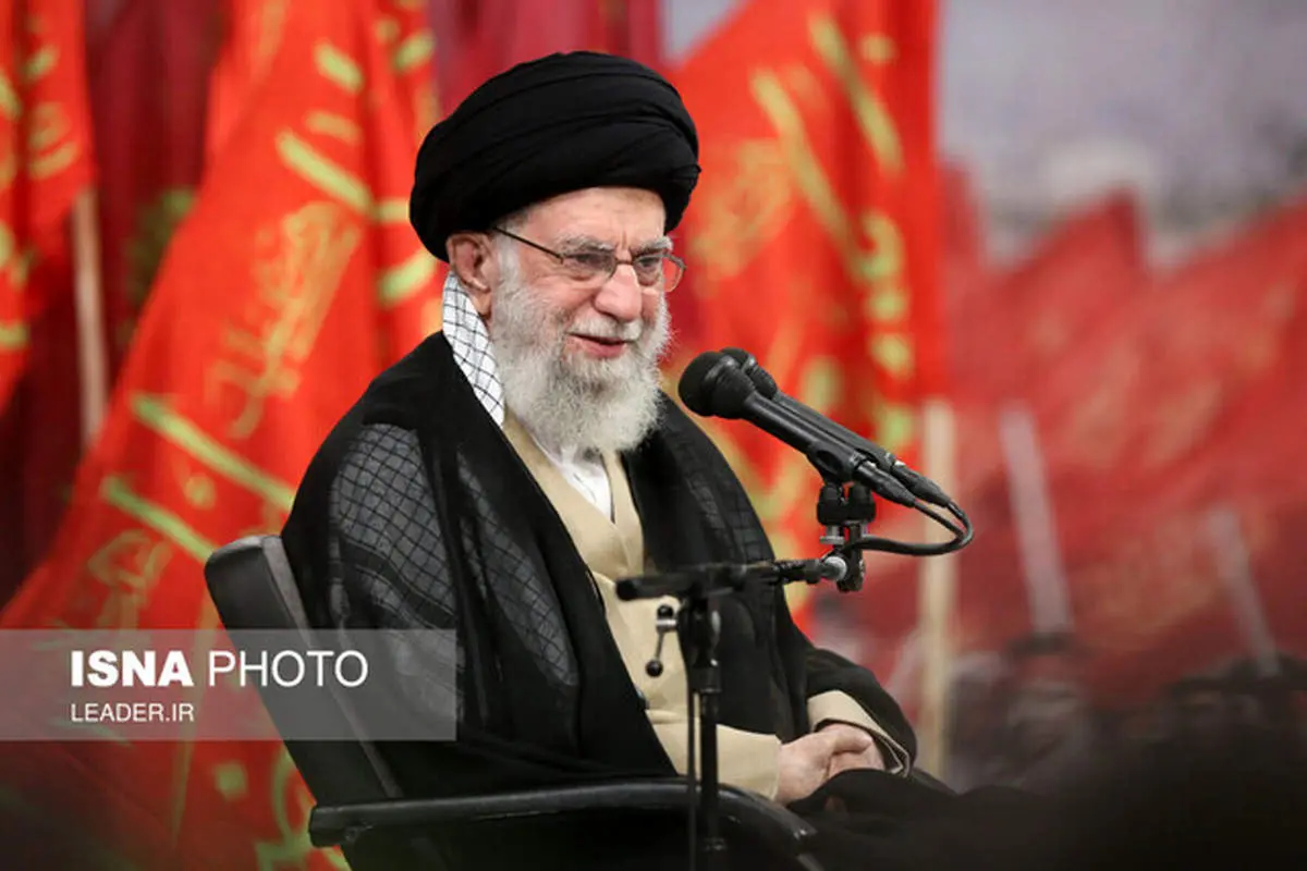 دیدار جمعی از دانشآموزان و دانشجویان با رهبر انقلاب