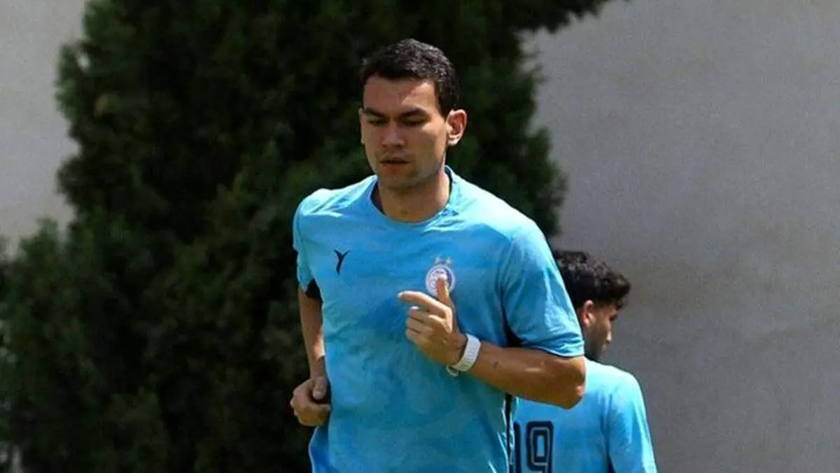 بازگشت مدافع خارجی به تمرین‌های استقلال