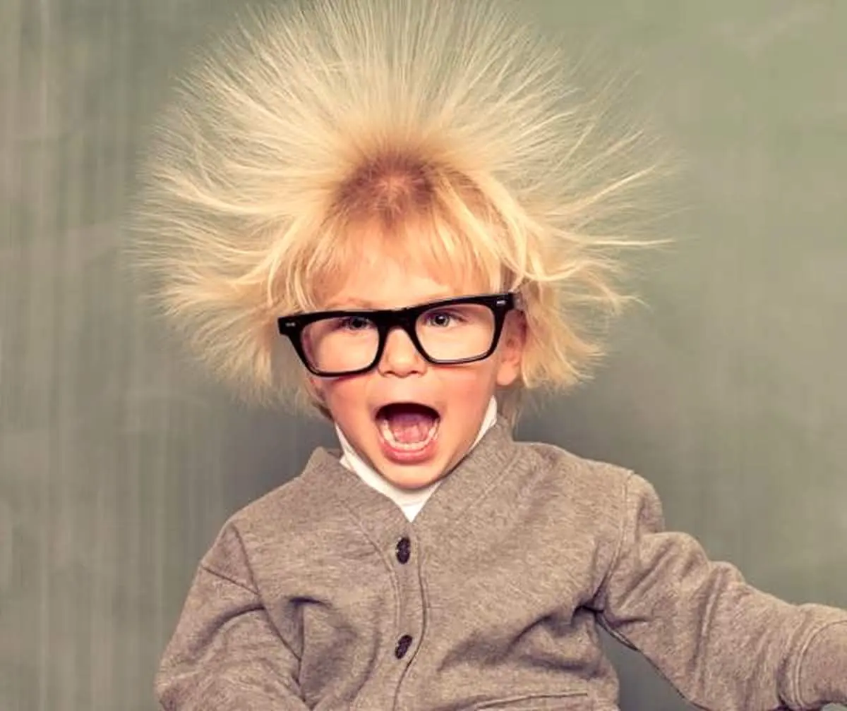 جرقه زدن بدن/ چرا دچار شوکهای الکتریکی خفیف میشویم؟