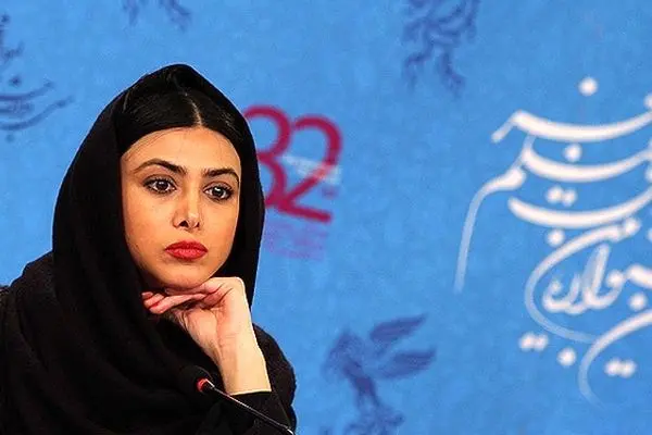 استایل خاص و جذاب  آزاده صمدی روی موتورسیکلت/عکس