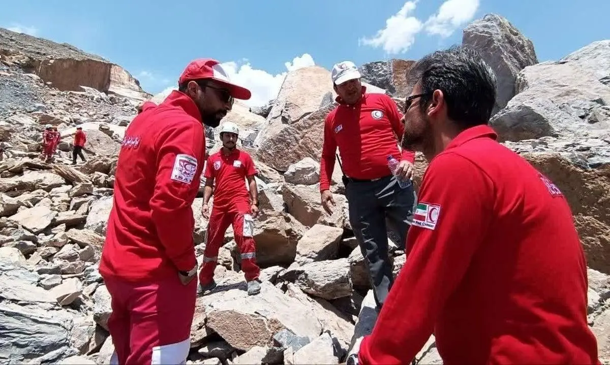 یک نفر از محبوسان حادثه معدن شازند پیدا شد