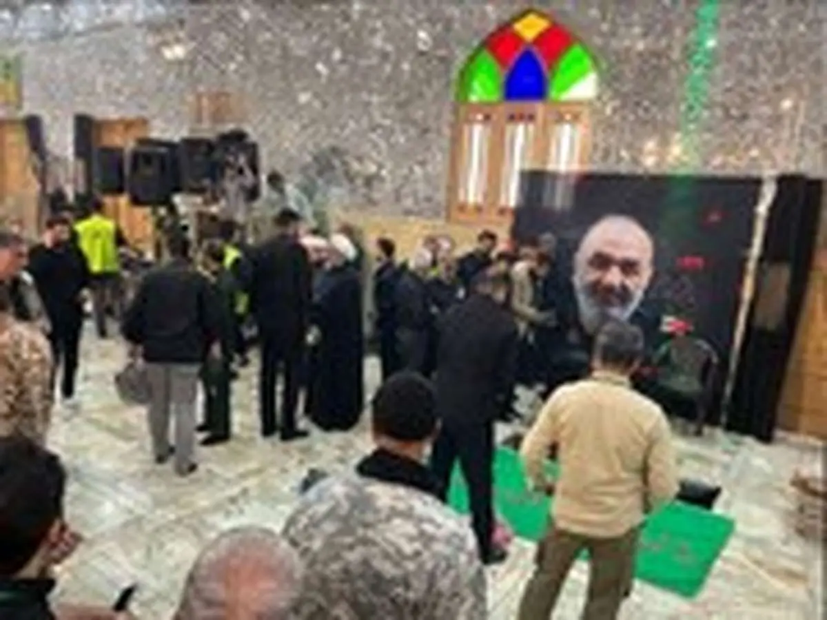 ببینید / پیکر شهید حسین سلامی در خانه ابدی آرام گرفت