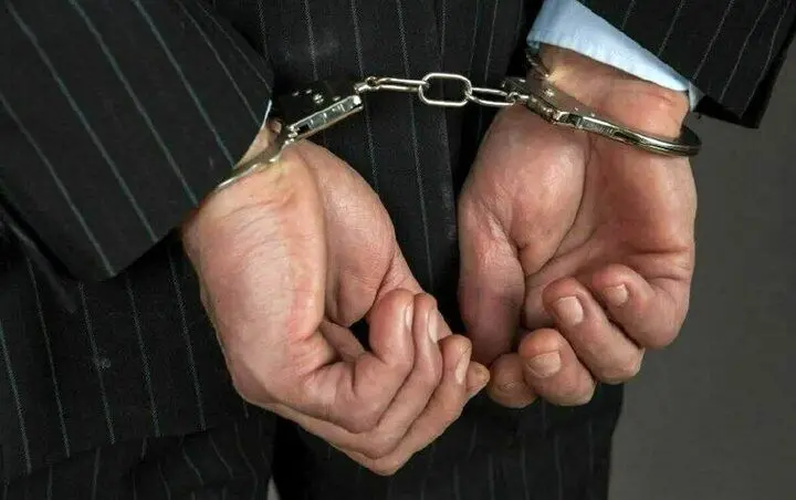 بازداشت تعدادی از مدیران و کارمندان شهرداری این شهر