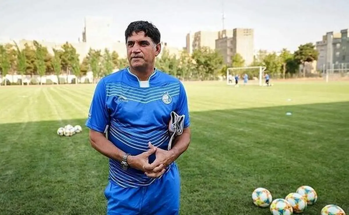 خسروی در خانه بنشیند و ظرفها را بشورد!