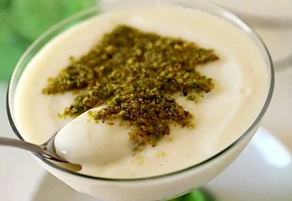 طرز تهیه فرنی سیب برای روزهای سرد زمستان