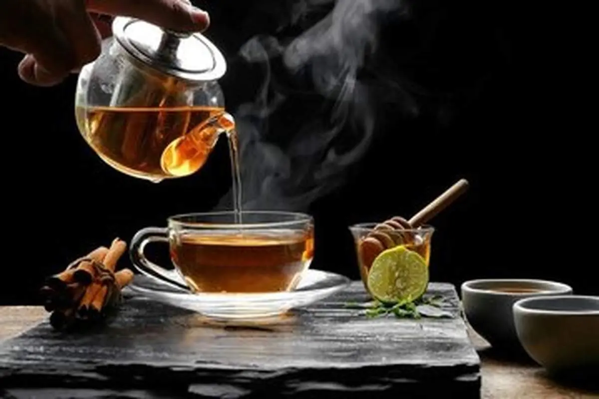 دمنوشهایی که برای این گروه سنی ضرر دارند