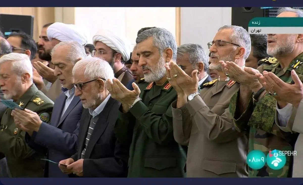  سردار حاجی زاده در نماز عید سعید فطر/ عکس