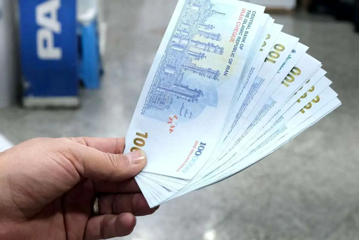 خبر  خوش دولت به بازنشستگان/ اهدای کارت اعتباری ۱۵۰ میلیونی برای بازنشستگان 