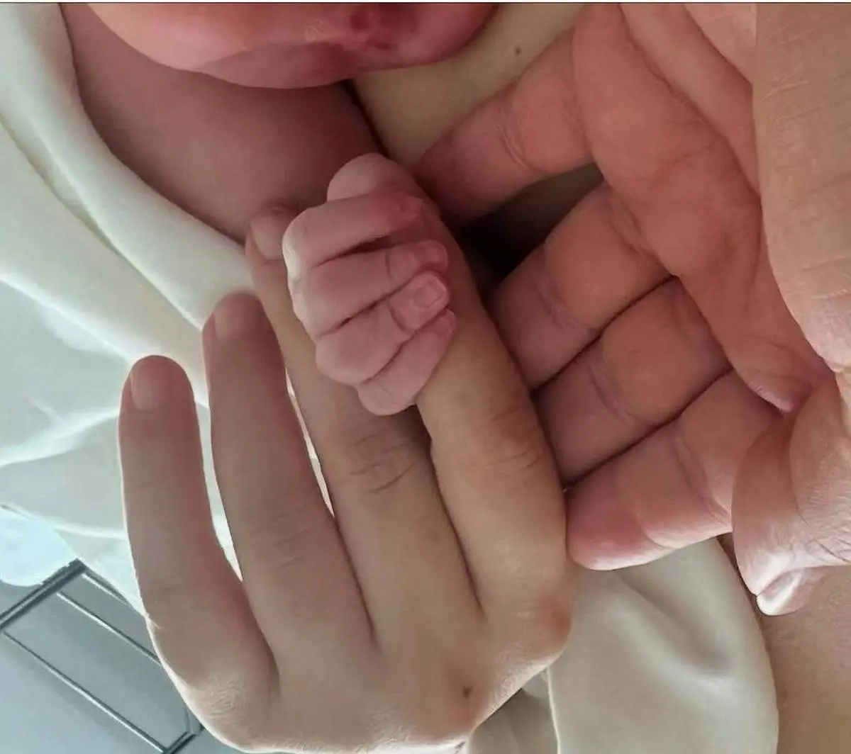 تبریک متفاوت مهراب به دختر دار شدن پیمان قاسمخانی