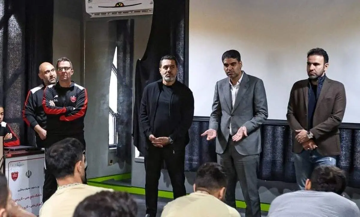 نشست اوسمار و حدادی؛ برنامه اردوی نیم‌فصل پرسپولیس بررسی شد