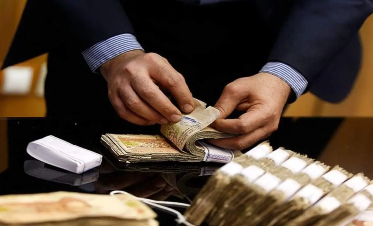 مشکل اقتصاد ایران در ۱۴۰۲ چه بود و ۱۴۰۳ دولت چه باید کند؟