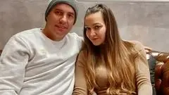 دلبری همسر اوسمار برای هواداران پرسپولیس/ عکس