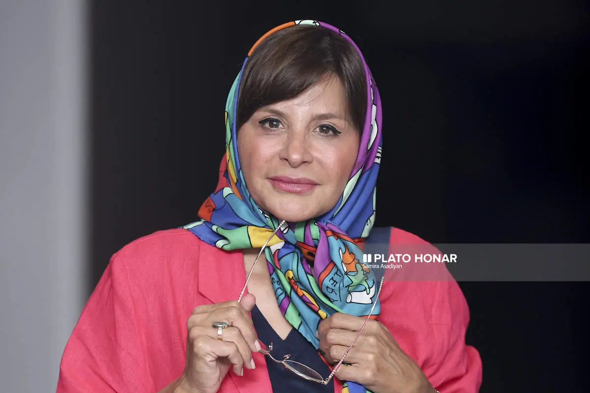 تلفیق سلطنتی و مدرن؛ نگاهی به دکوراسیون شیک و دلنشین منزل سیما تیرانداز/ ویدیو