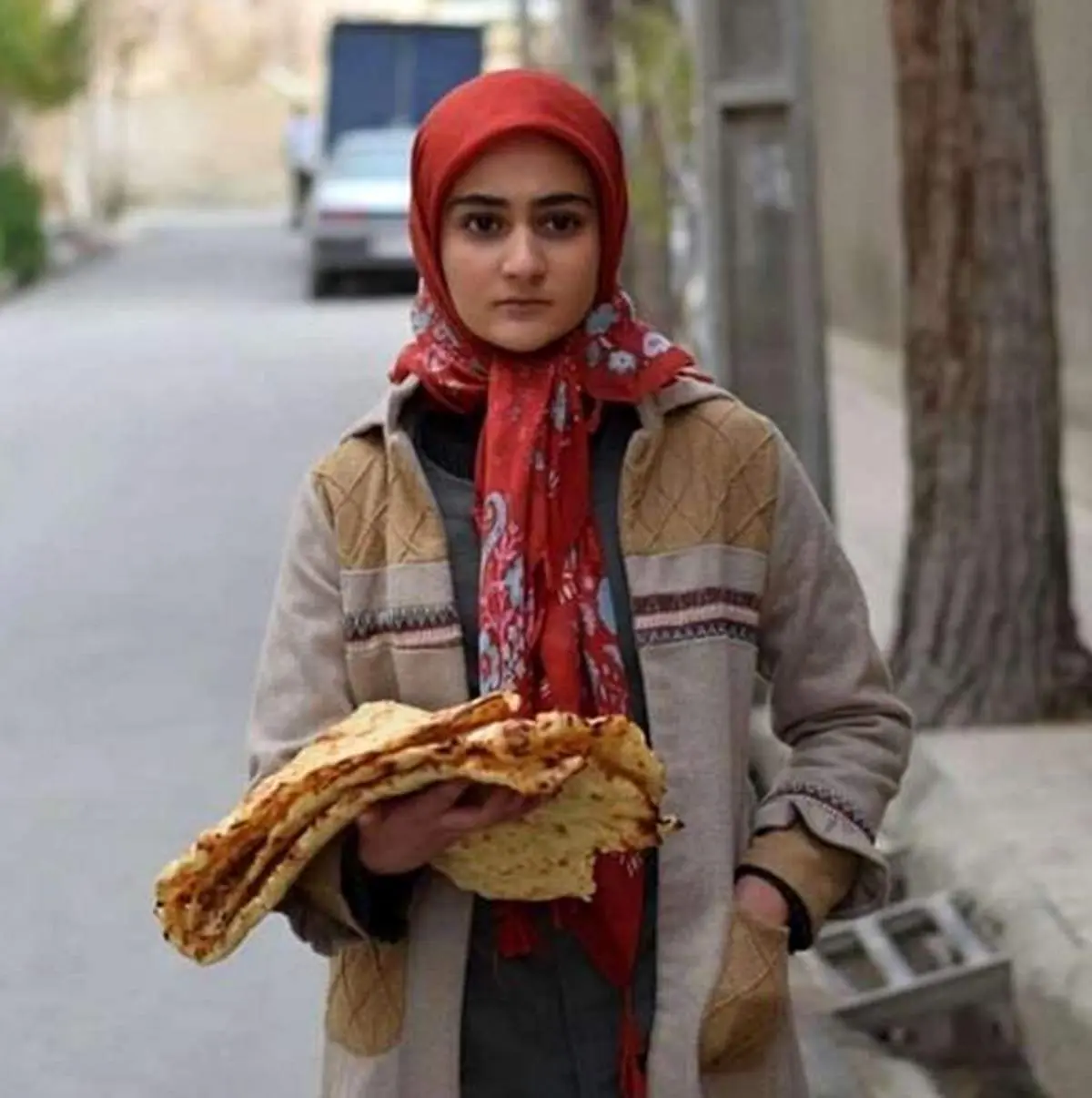 ملیکا پارسادوست در کدام فیلم ها بازی کرده؟/ تصویری در کنار مهناز افشار