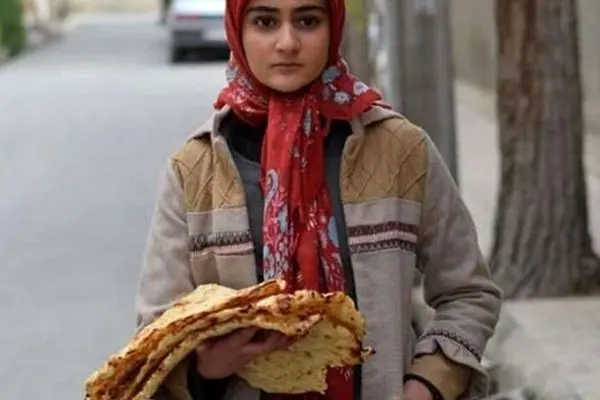 ملیکا پارسادوست در کدام فیلم ها بازی کرده؟/ تصویری در کنار مهناز افشار