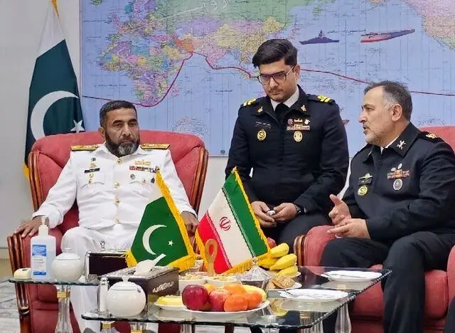 دیدار دو مقام بلندپایه نظامی ایران و پاکستان