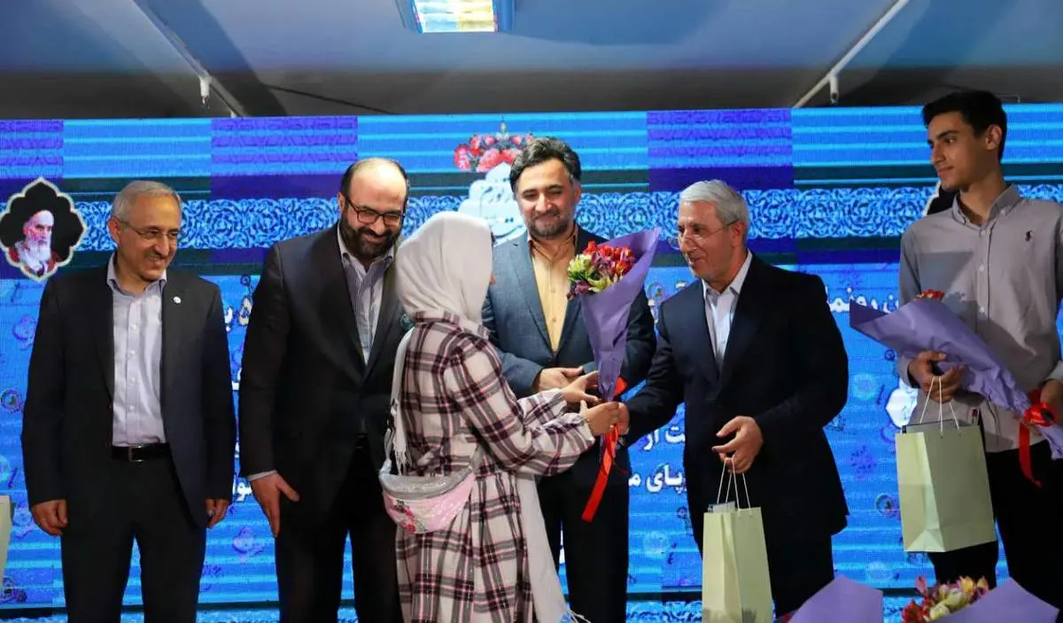 تقدیر بنیاد ۱۵ خرداد از دانش‌آموزان  ایده‌پرداز حوزه توانبخشی