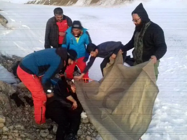  اجساد ۵ کوهنورد مفقود در بهمنِ اشترانکوه پیدا شد 