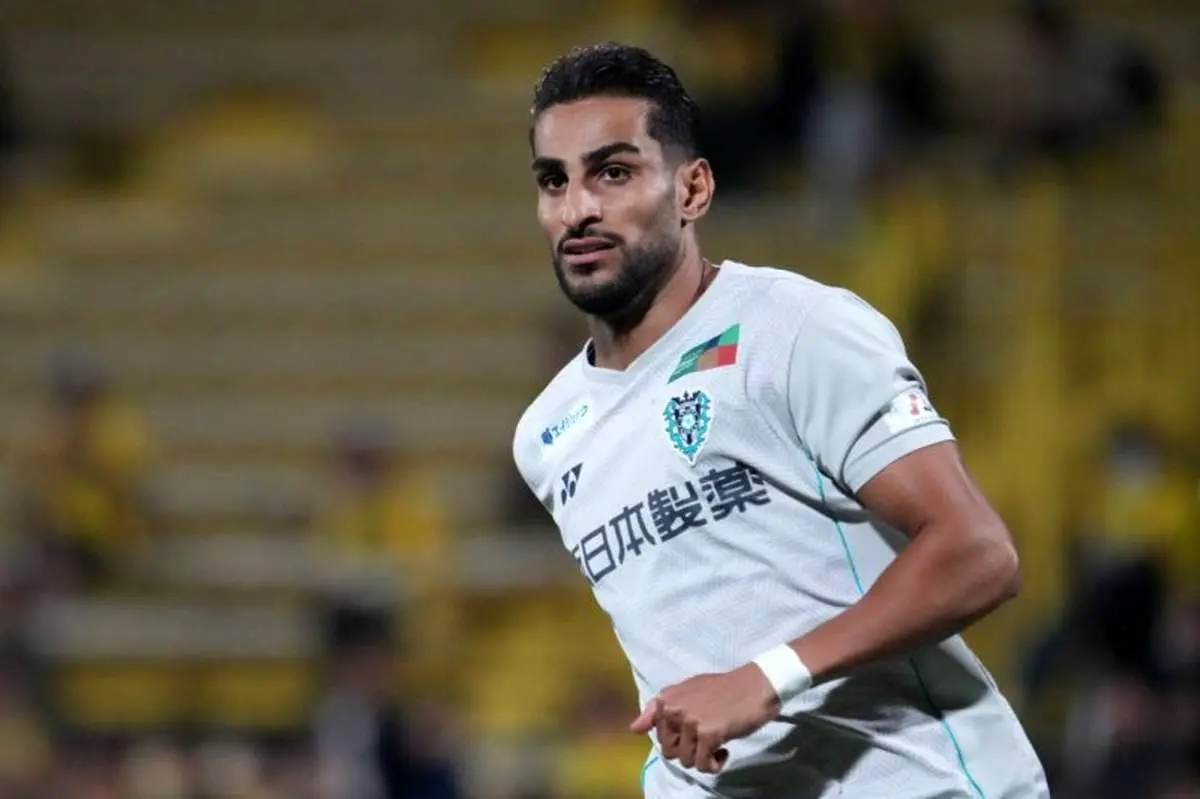  شهاب زاهدی با گل بیرون رفت