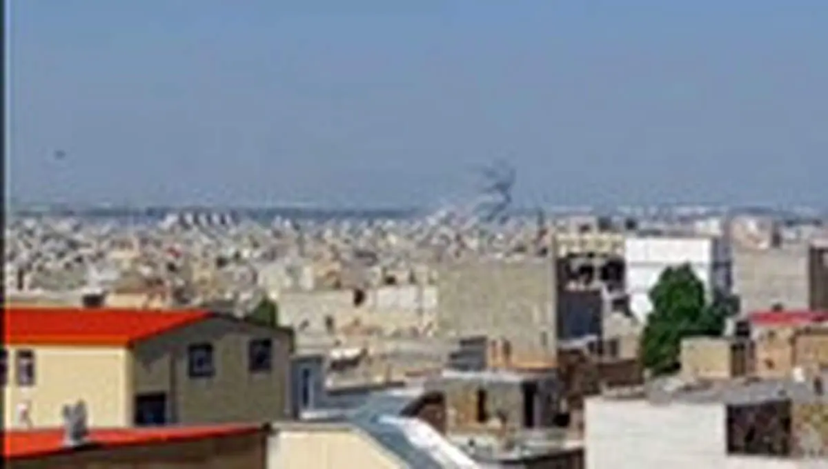 ببینید/ لحظه اصابت پرتابه به ایست و بازرسی کاشان 