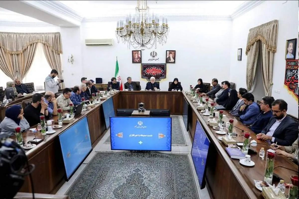 عارف: می‌تواند مذاکرات مستقیم انجام شود