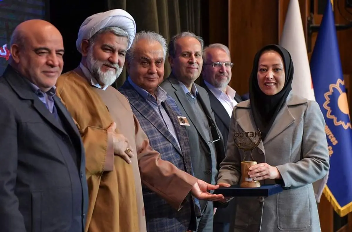نشان طلایی تأثیرگذارترین و خلاقترین روابطعمومی در معرفی خدمات بانکی به بانک پاسارگاد تعلق گرفت