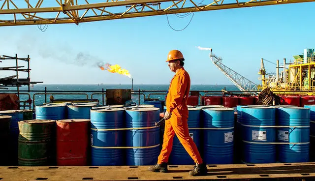 عزم جدی عربستان برای کاهش تولید نفت | سه دلیل اصلی کاهش تولید نفت اوپک پلاس 