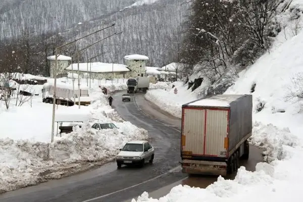 بارش برف شدید از شنبه در این مناطق/ کولاک و سرما در جاده ها