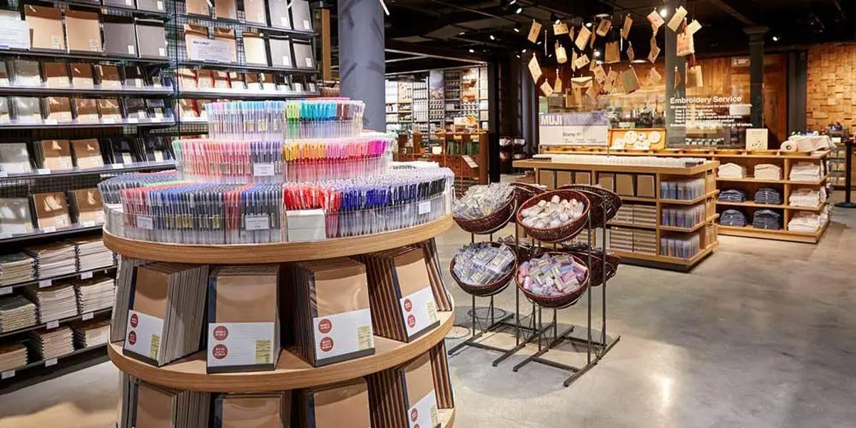 رنگ باختن شوق مهر در سایه گرانیها