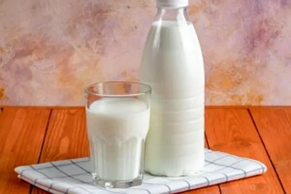 ساعت مناسب نوشیدن شیر در سنین مختلف 