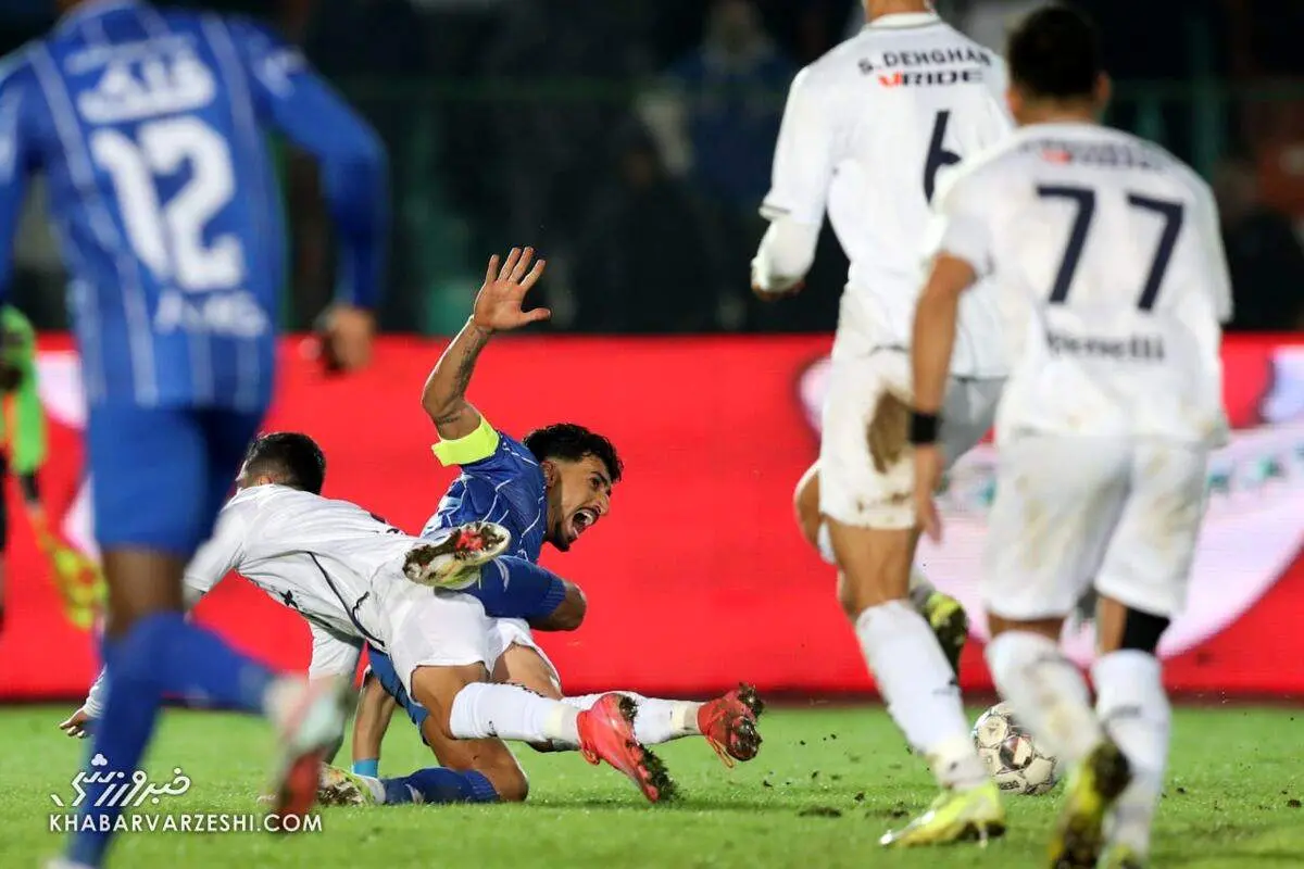 استقلال از داور بازی ملوان شاکی شد/ تاجرنیا شکایت می کنیم
