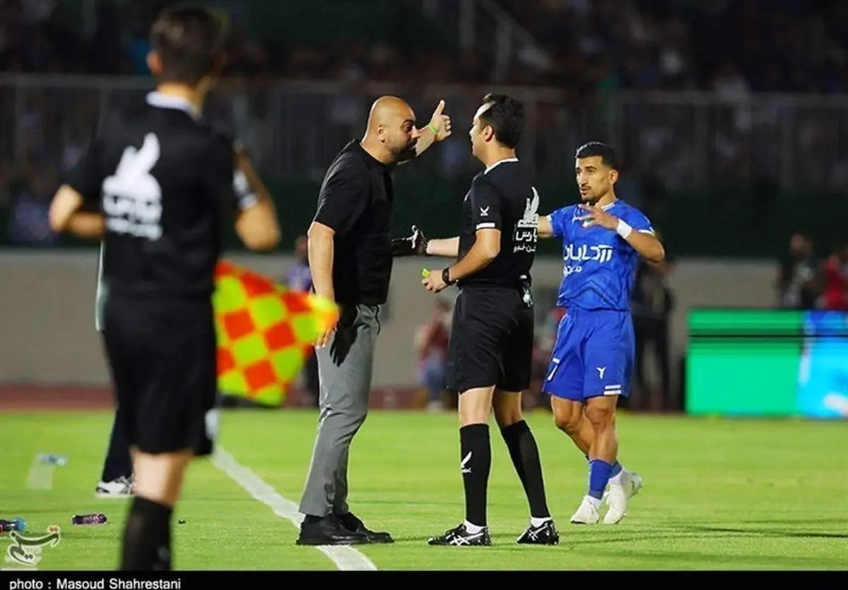 درگیری مازیار زارع با داور و بازیکن استقلال