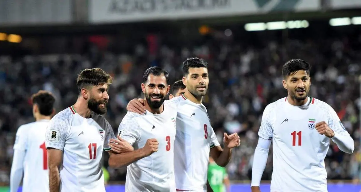 استایل جذاب ستاره تیم ملی با پیراهن پرسپولیس/ عکس