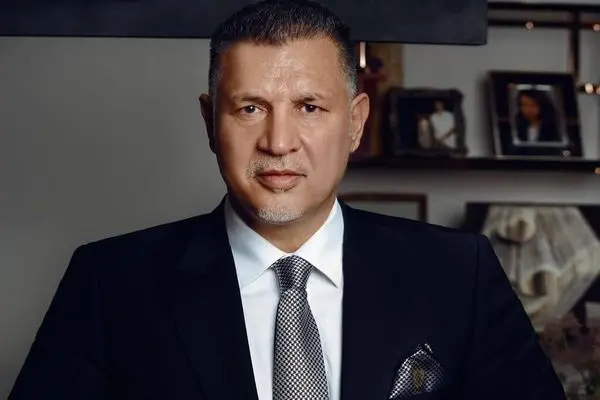 تصویری سوال برانگیز از علی دایی در کنار ساسی مانکن!/ ببینید