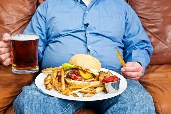 چگونه از پرخوری عصبی جلوگیری کنیم؟