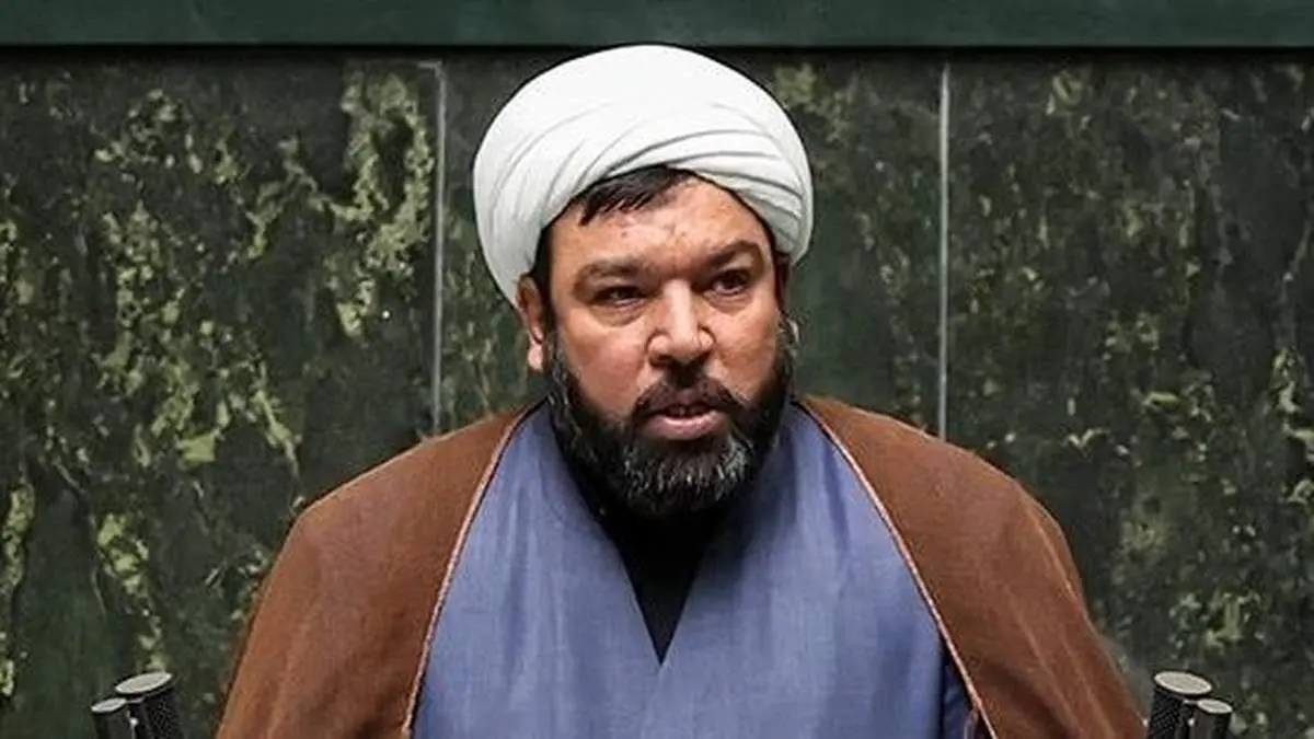 گلایه نماینده ساوه: جمعآوری رای با تبلت و هدیه در شان مجلس نیست