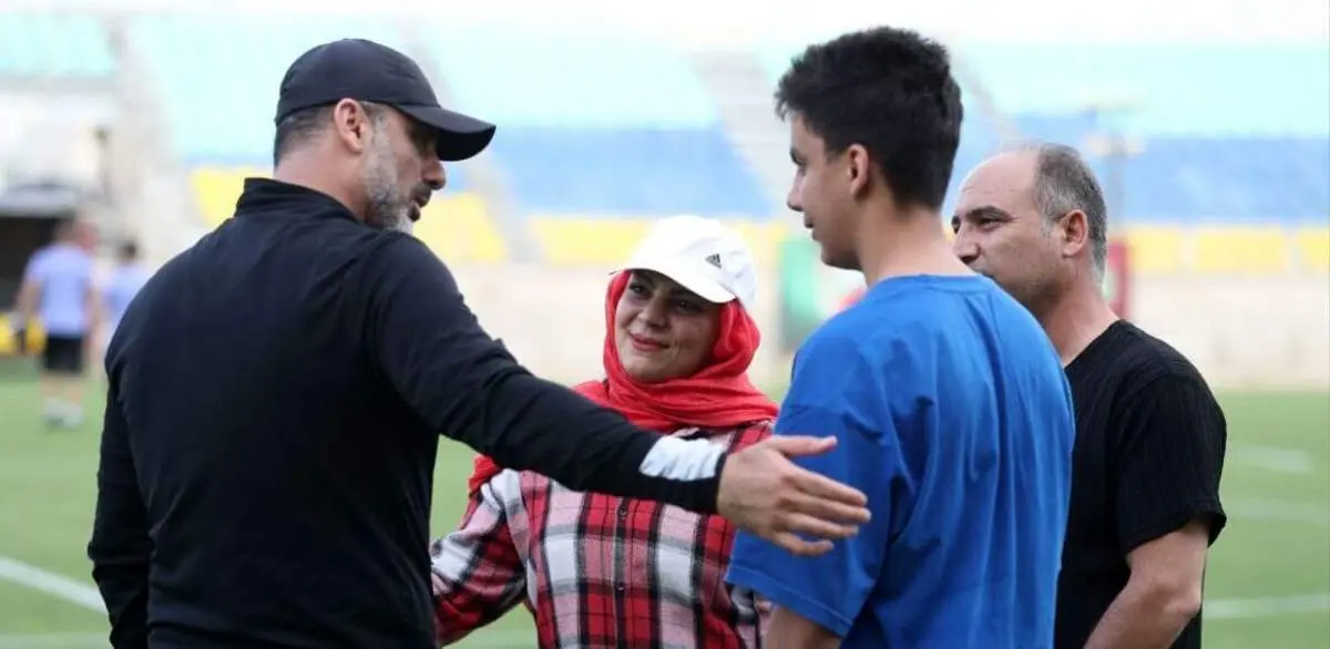 استقبال گرم اوسمار و سیدجلال از بانوی خبرساز پرسپولیسی/ عکس