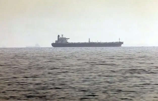 حمله به کشتی انگلیسی نزدیک دریای سرخ 