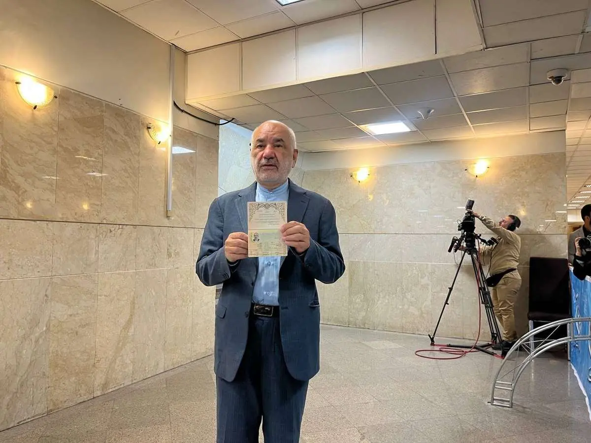 کامران با شعار وحدت و عدالت، کاندیدای ریاست جمهوری شد 