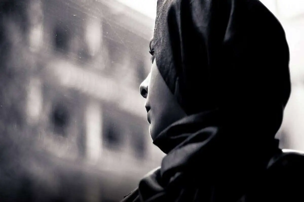 قرار عاشقانه دختر ۲۲ ساله با پیرمرد شیطانصفت به جای باریک کشید