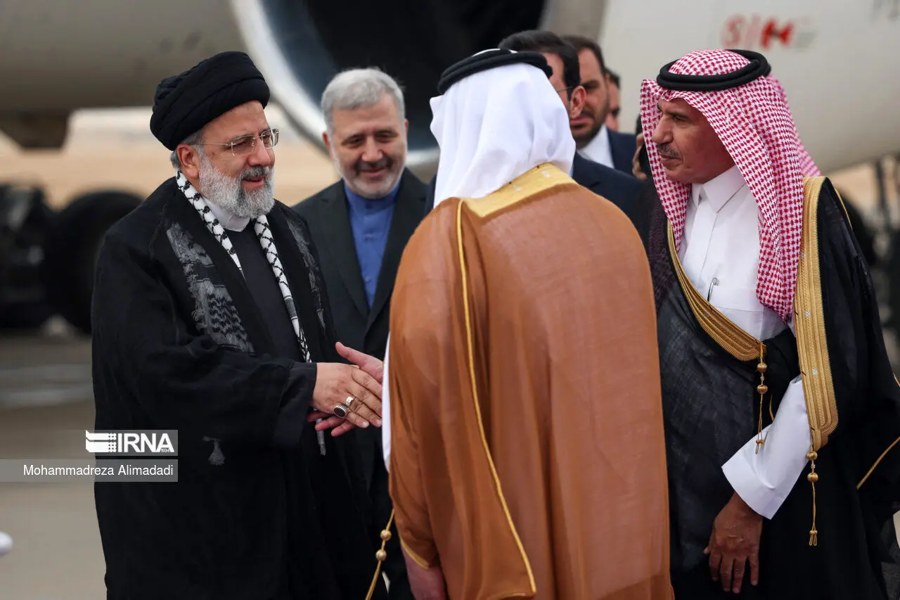 تصاویر جالب از رئیسی در عربستان با چفیه فلسطینی