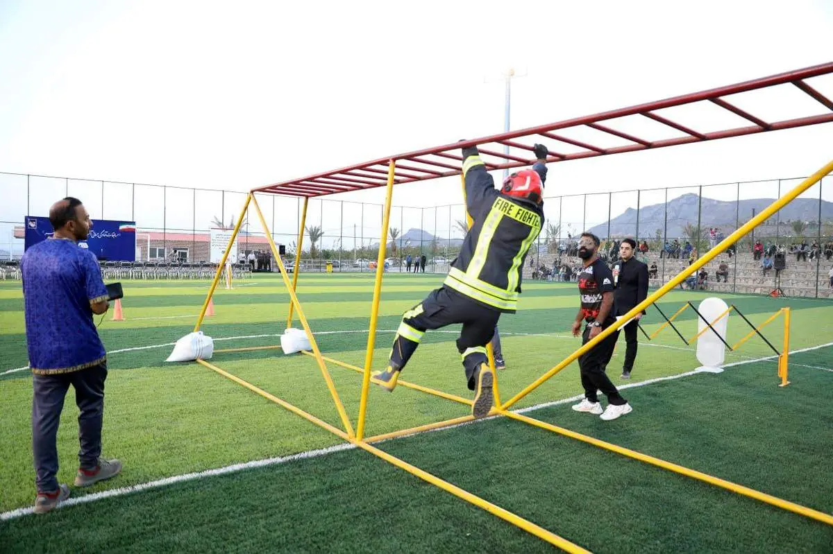 آتش نشانان منطقه گلگهر به رقابت پرداختند
