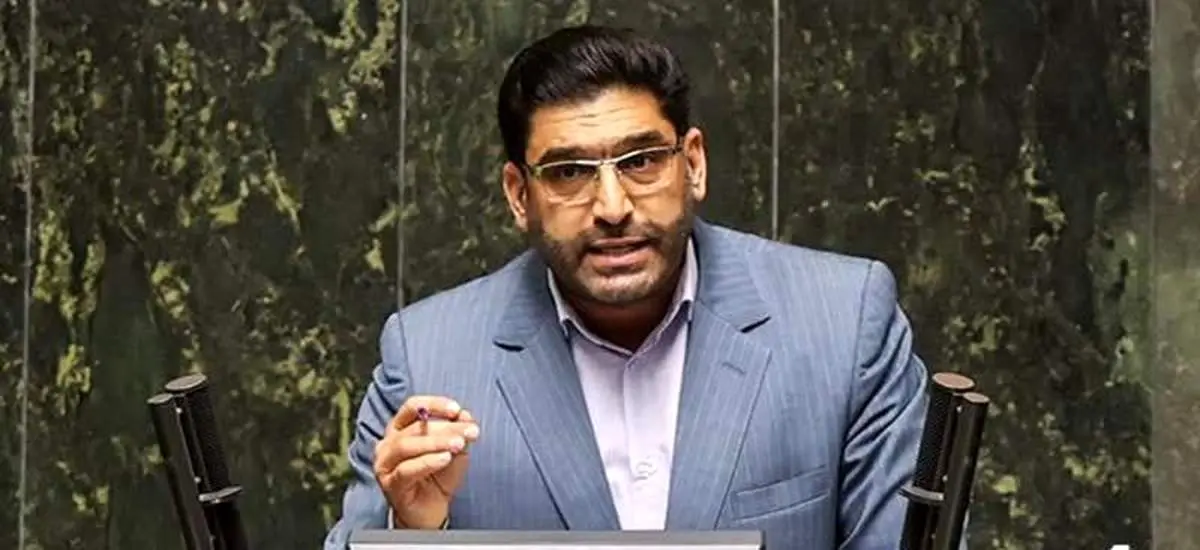 نماینده مجلس: در بدنه دولت افرادی هستند که چهره خود را عوض کردهاند | رئیس جمهور نمیتواند صدای ۸۵ میلیون ایرانی را بشنود