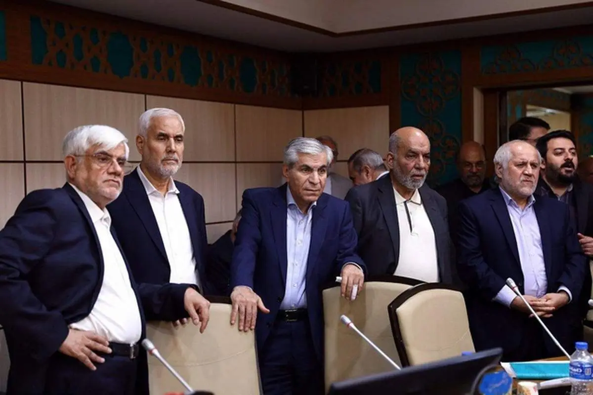 دولت به تجربه دولتهای پیشین اعتنا نمیکند | از مأموریت رئیسی به مرکز بررسیهای استراتژیک چه خبر؟