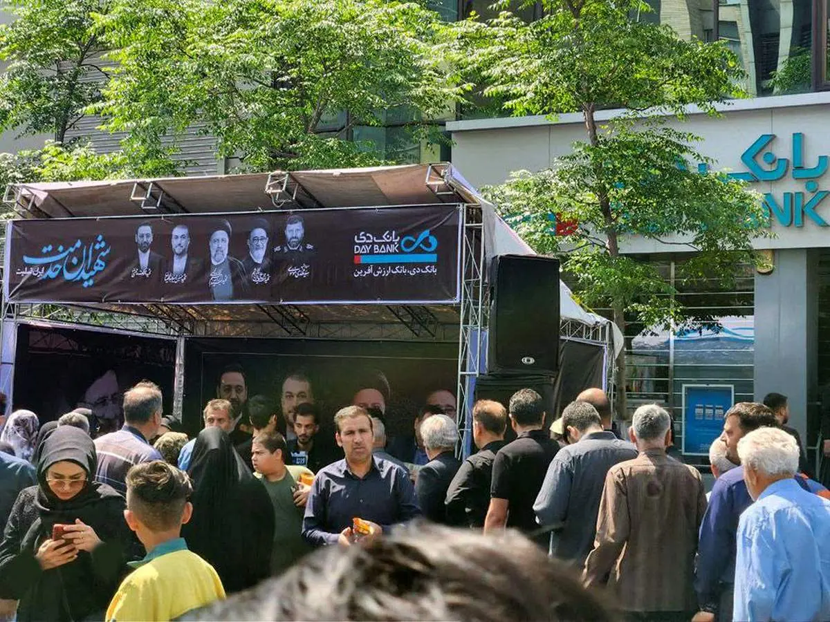 برپایی موکب بانک دی در مراسم تشییع شهدای خدمت